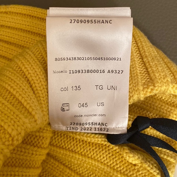 NEW Auth. MONCLER beanie, skull logo wool HAT ONE SZ FITS ALL; UNISEX - Picture 14 of 16